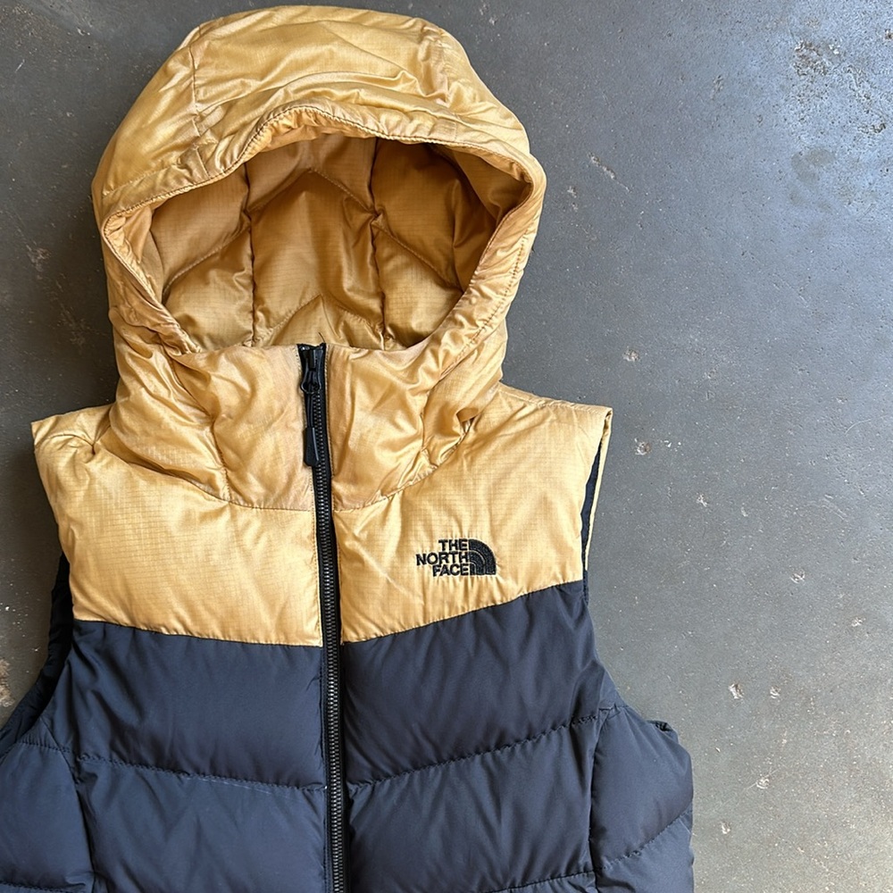 North Face Down Hooded Vest 550 - Gold/Black, Sz S
